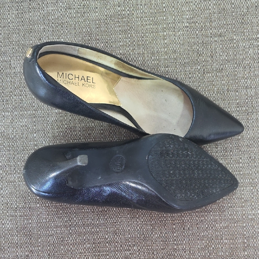 Michael Kors Elegant Black Heels - Picture 4 of 4